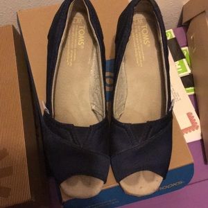 Toms Wedges
